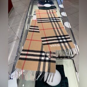 Burberry Check Cashmere Scarf beige and white check nwt $645
